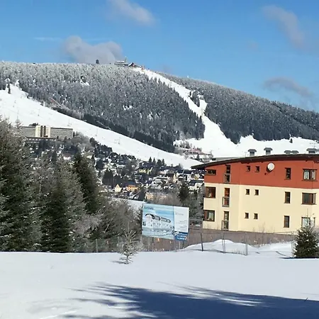 Horsky Klinovec 3 Апартаменты